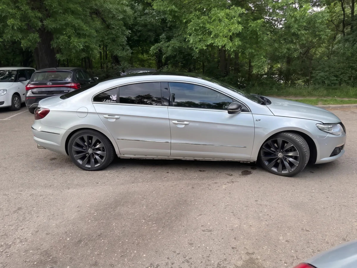 VW Passat CC with front 30% tint panels