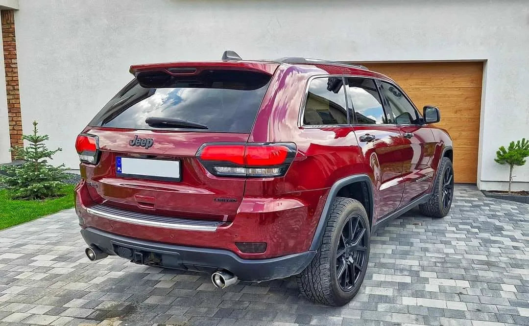 Jeep Cherokee with rear 20% tint panels